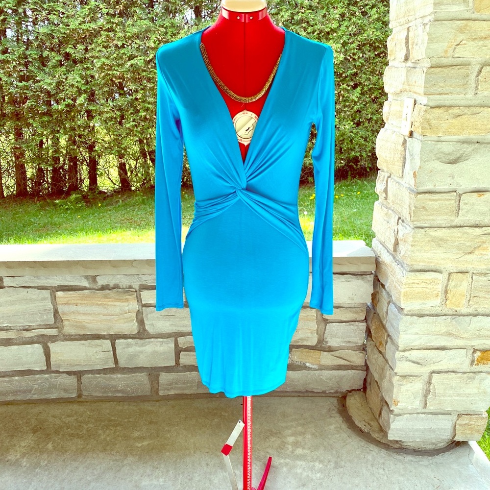 Nice Marciano dress, perfect for a night out!